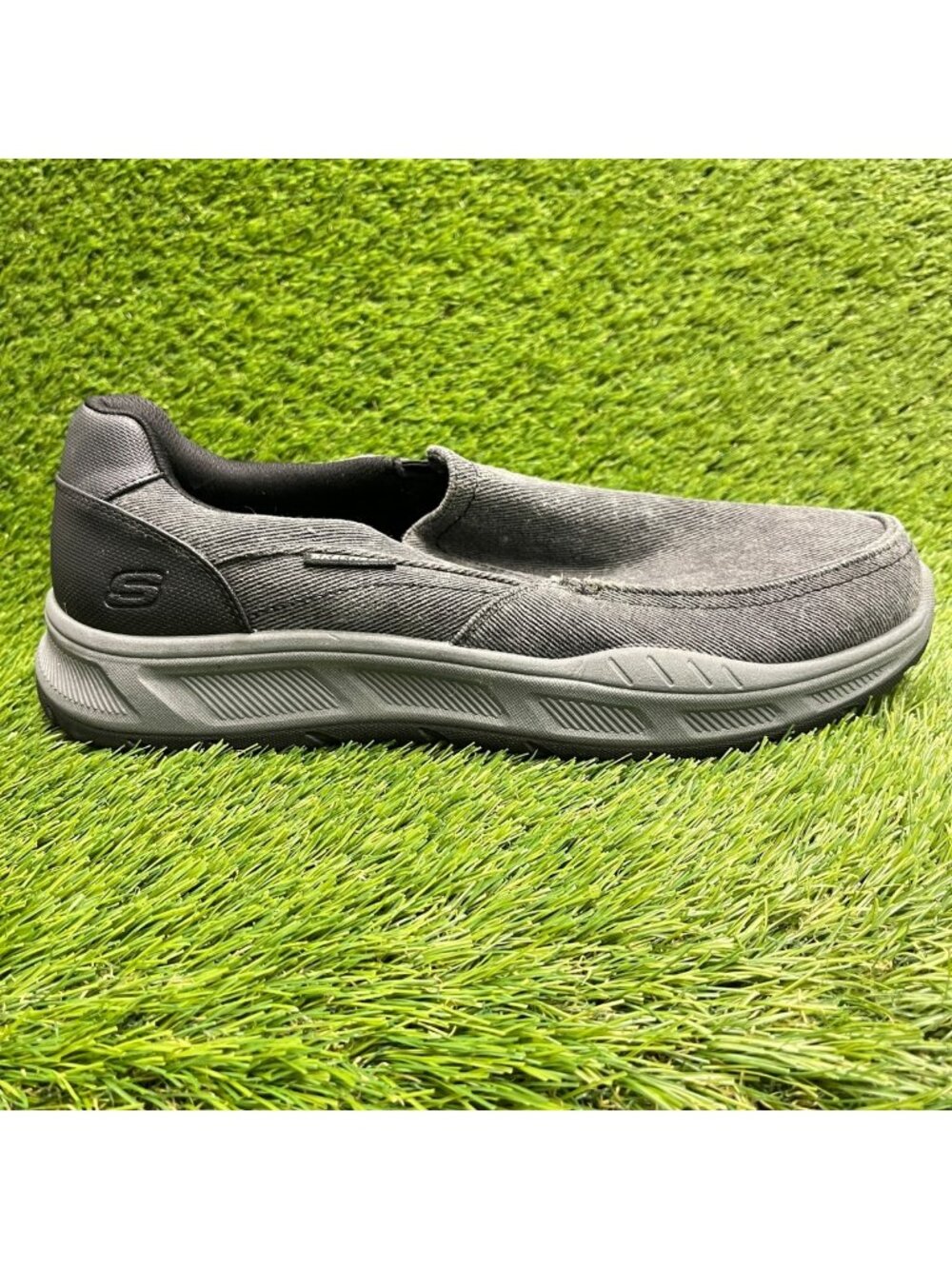 Skechers Cohagen-Vierra Mens Size 13 Gray Black Athletic Slip-On Shoes Sneakers